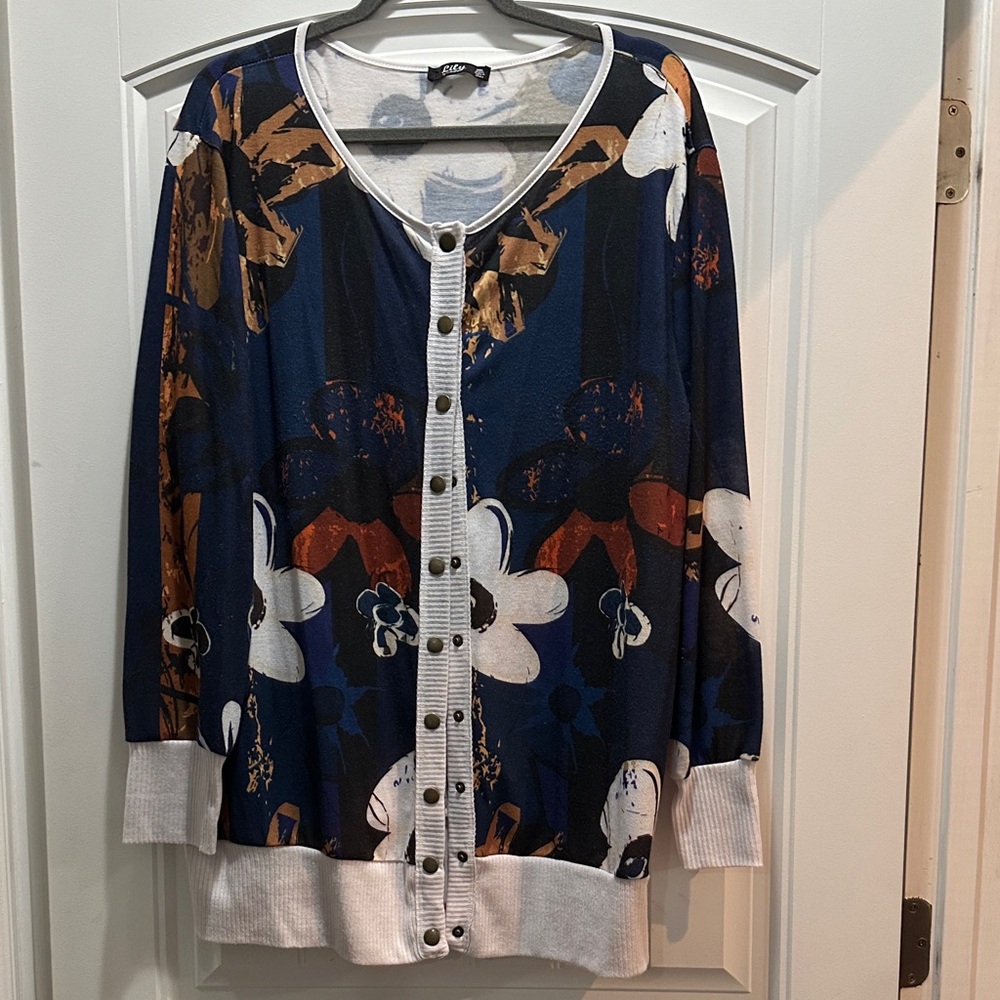 Lily 2X Long-Sleeve Button Front Floral Cardigan- EUC